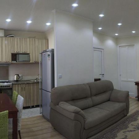 Aura On Erkindik Boulevard Бишкек Екстериор снимка