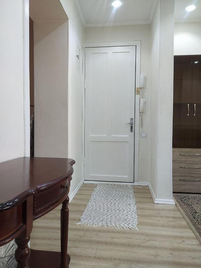 Aura On Erkindik Boulevard Бишкек Екстериор снимка